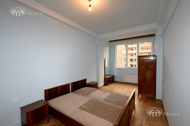 Apartment · 3 rooms · 80 m² · Kentron