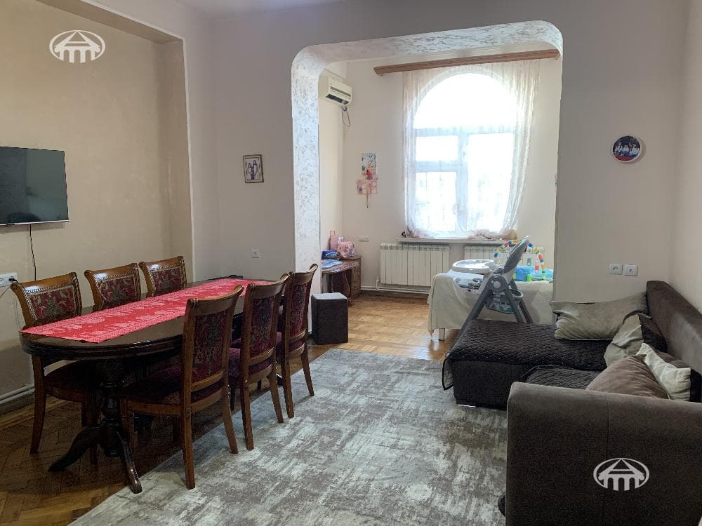 Квартира · 3 комн. · 80 м² · Кентрон
