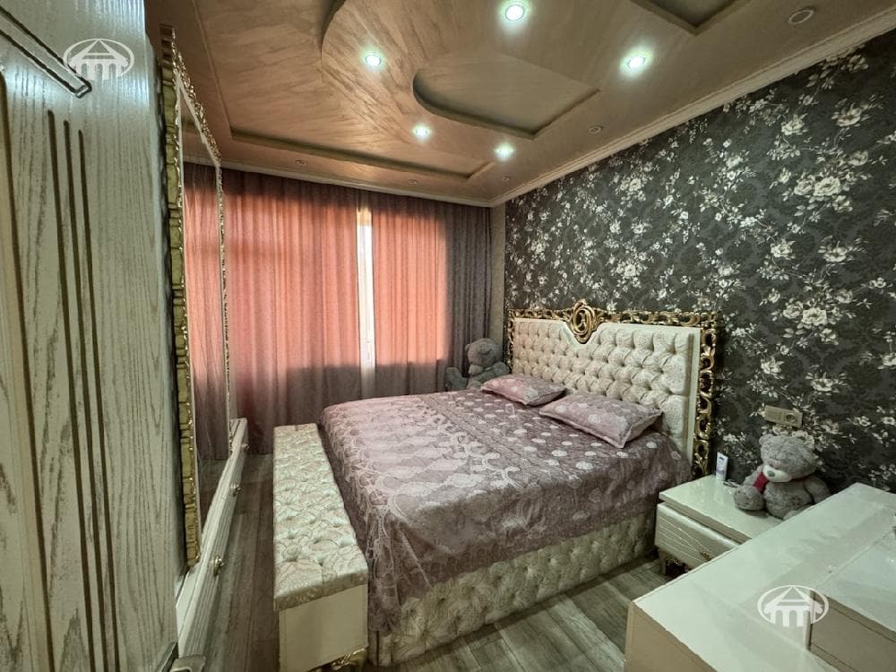 Квартира · 4 комн. · 107 м² · Кентрон