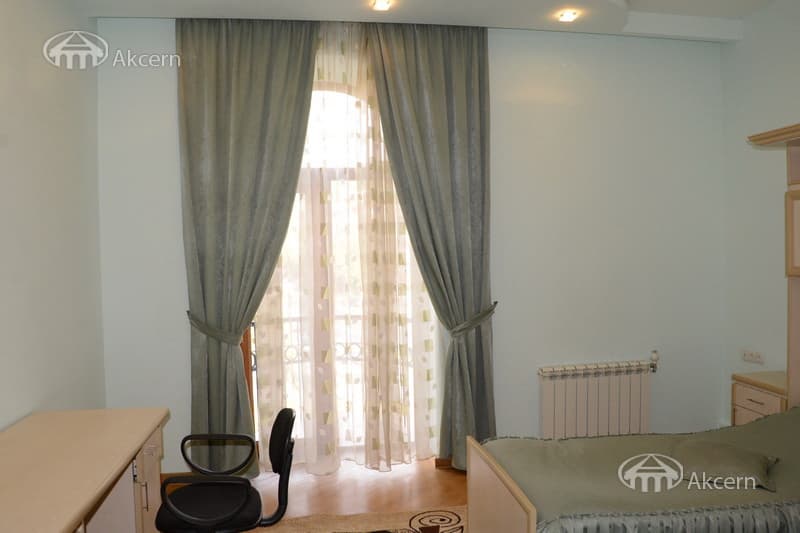 Բնակարան · 3 սեն. · 95 մ² · Կենտրոն — Լուսանկար 12 / 17