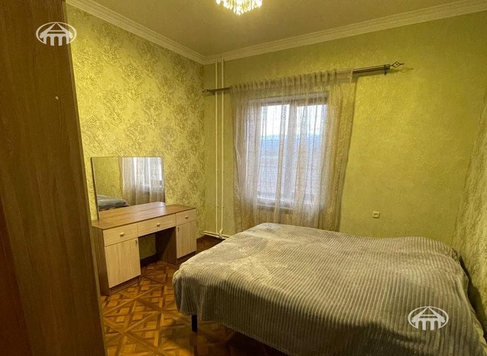 Mansion · 4 rooms · 285 m² · Nor Erznka