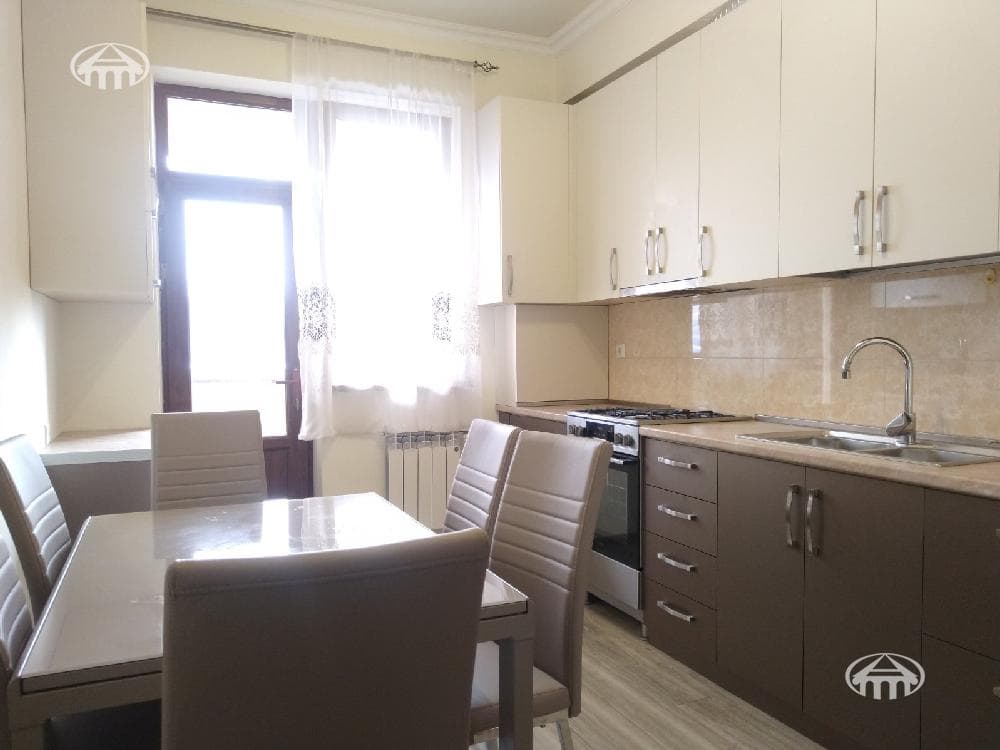 Квартира · 3 комн. · 96 м² · Канакер-Зейтун