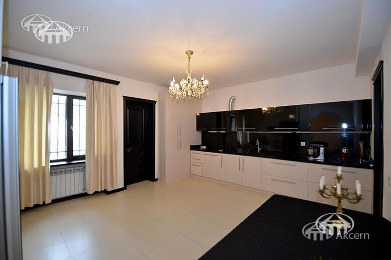 Особняк · 5 комн. · 740 м² · с. Ариндж