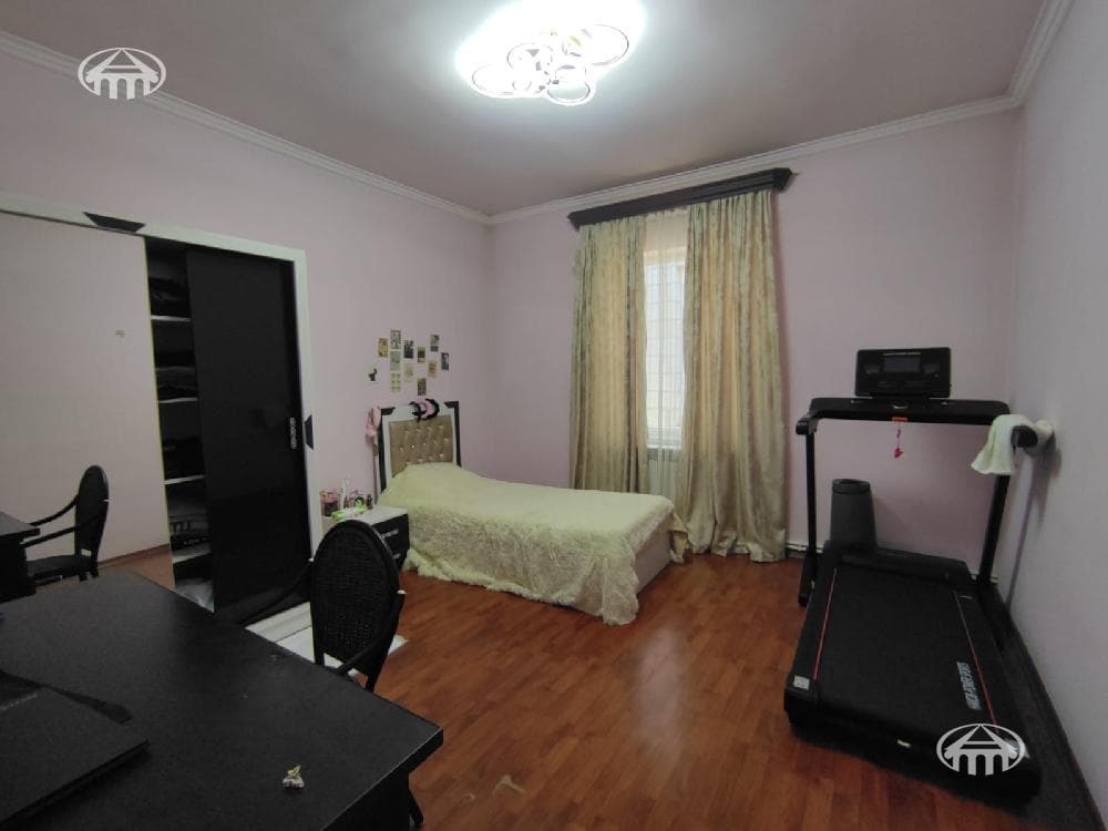 Առանձնատուն · 4 սեն. · 338 մ² · Առինջ