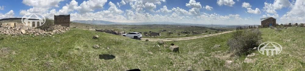 Land · 525 m² · Arzni