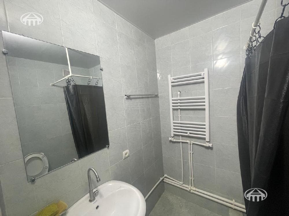 House · 3 rooms · 90 m² · Arabkir