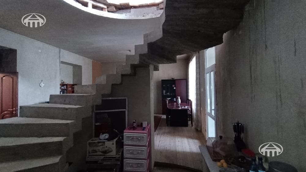 Квартира · 5 комн. · 227 м² · Гюмри