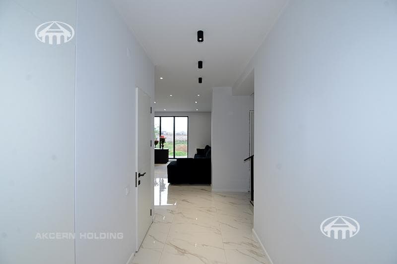 Mansion · 7 rooms · 228 m² · Zovuni