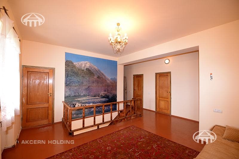 Առանձնատուն · 6 սեն. · 290 մ² · Բյուրական