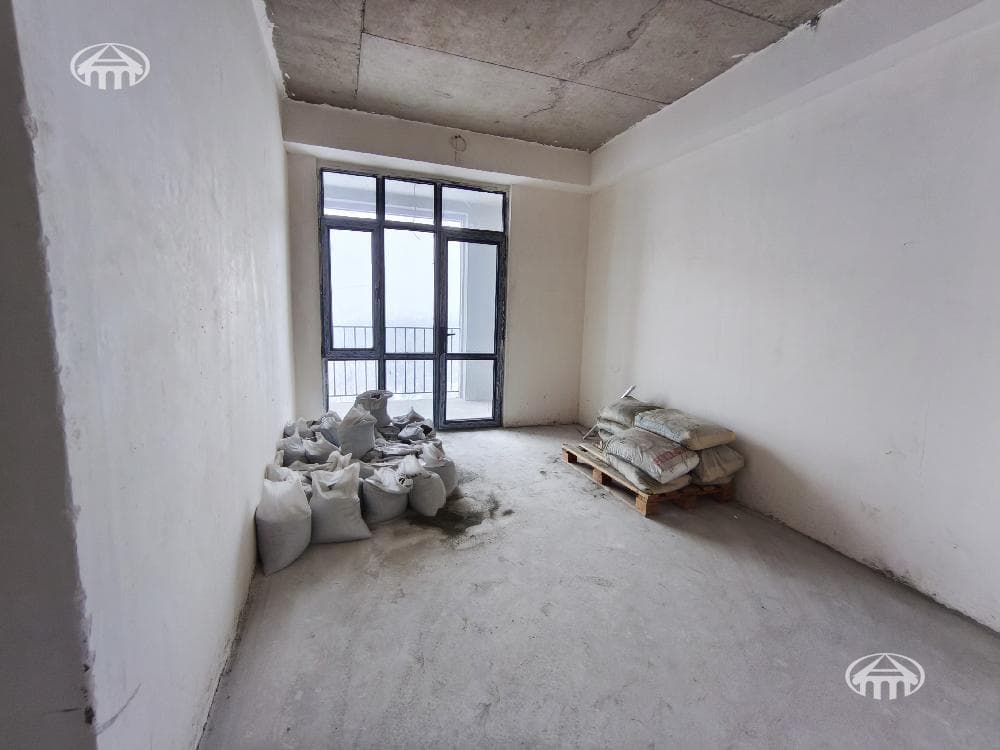 Квартира · 4 комн. · 117 м² · Аван