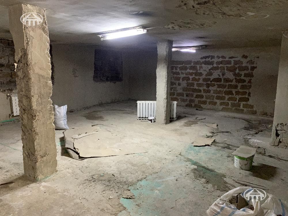 Խանութ · 102 մ² · Կենտրոն