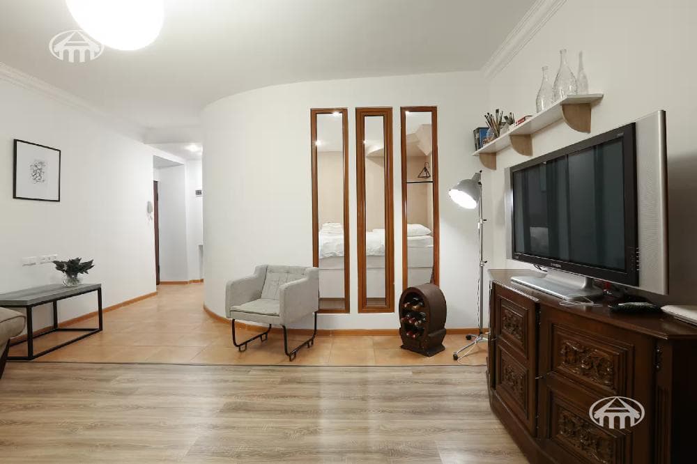 Apartment · 1 rooms · 43 m² · Kentron