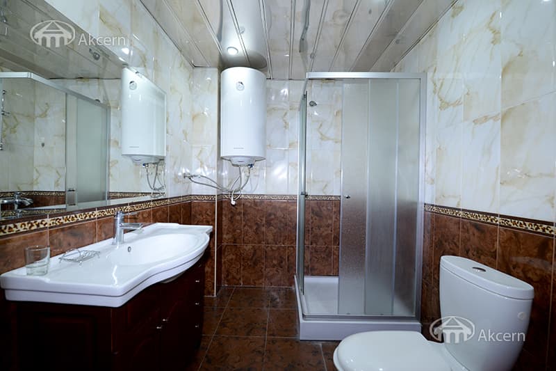 Квартира · 2 комн. · 65 м² · Кентрон