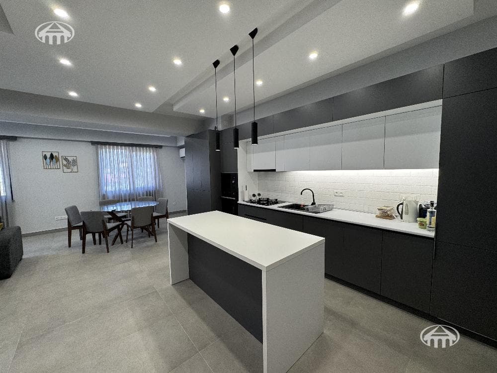 Apartment · 3 rooms · 95 m² · Arabkir