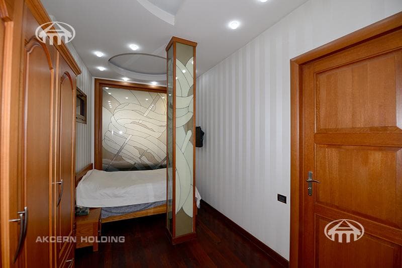 Apartment · 4 rooms · 123 m² · Kentron
