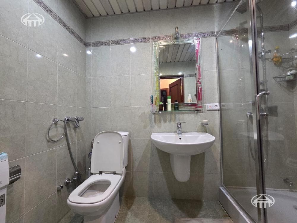 Apartment · 2 rooms · 71 m² · Kentron