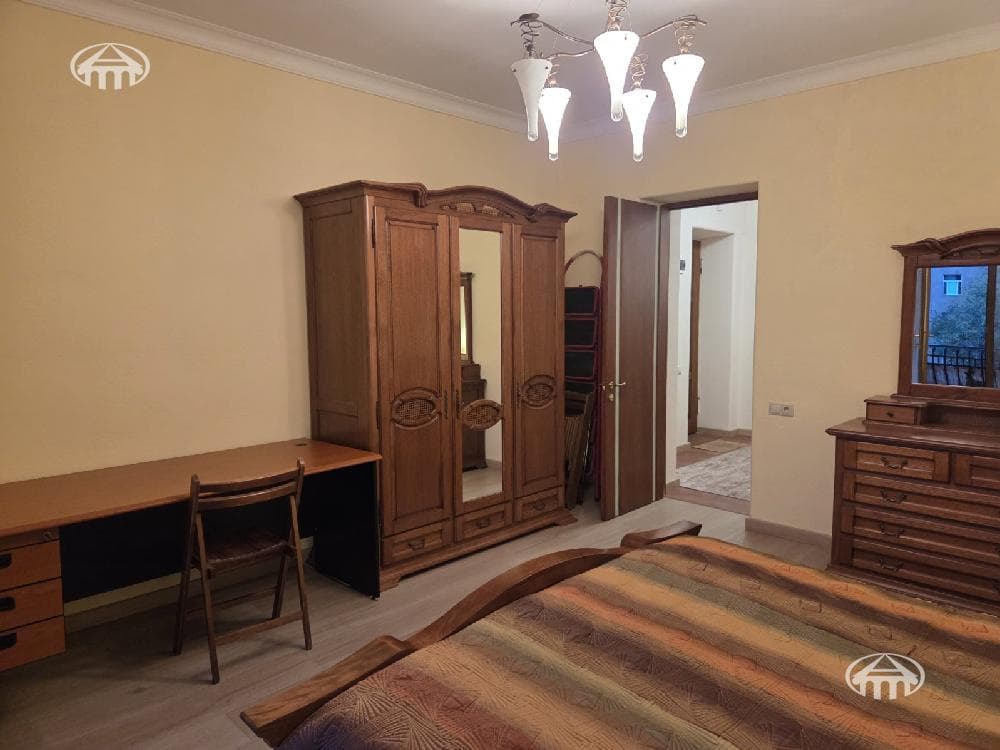 Apartment · 2 rooms · 75 m² · Kentron