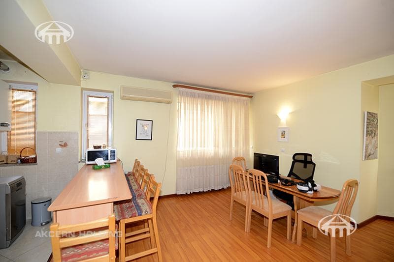 Apartment · 3 rooms · 83 m² · Kentron