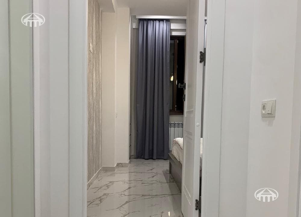 Apartment · 1 rooms · 43 m² · Kentron