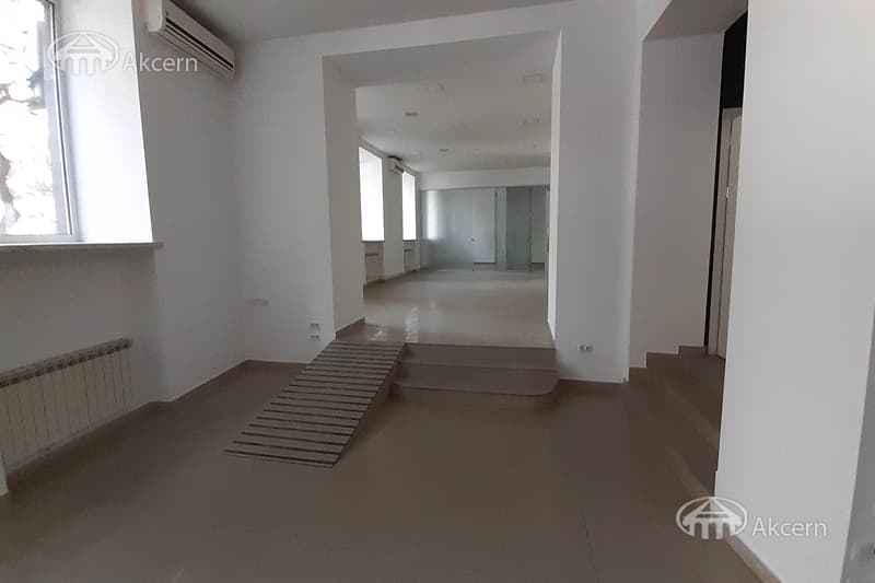 Կոմերցիոն գույք · 223 մ² · Կենտրոն