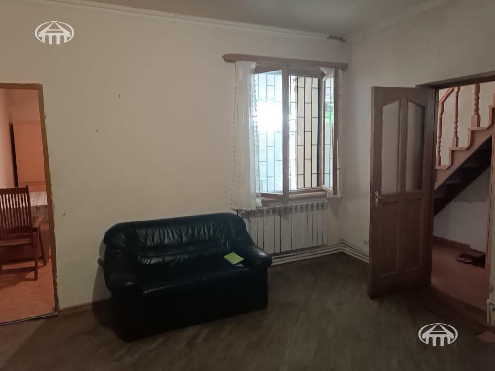 Дом · 4 комн. · 105 м² · Арабкир
