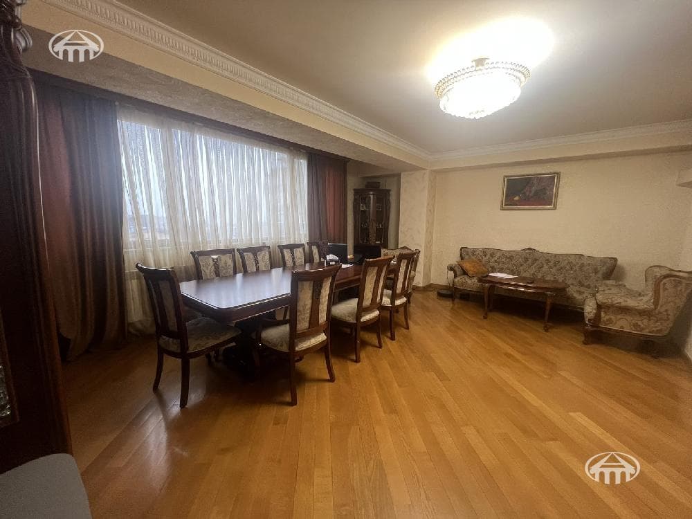 Квартира · 6 комн. · 205 м² · Арабкир