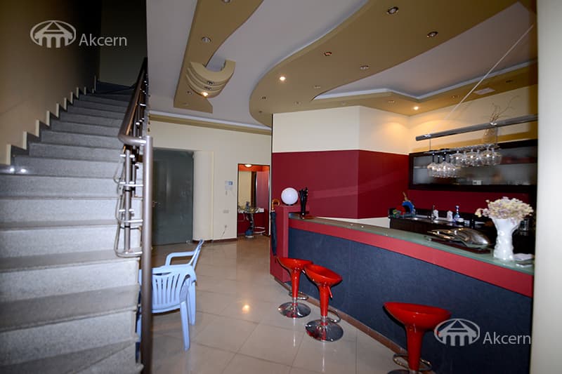 Квартира · 6 комн. · 254 м² · Кентрон