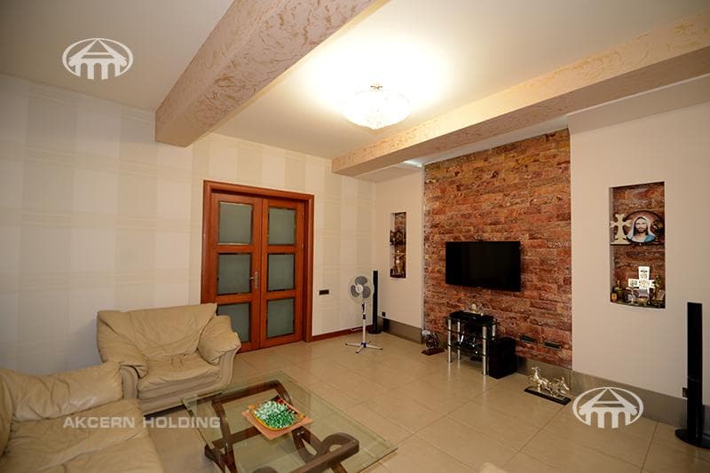 Apartment · 4 rooms · 123 m² · Kentron