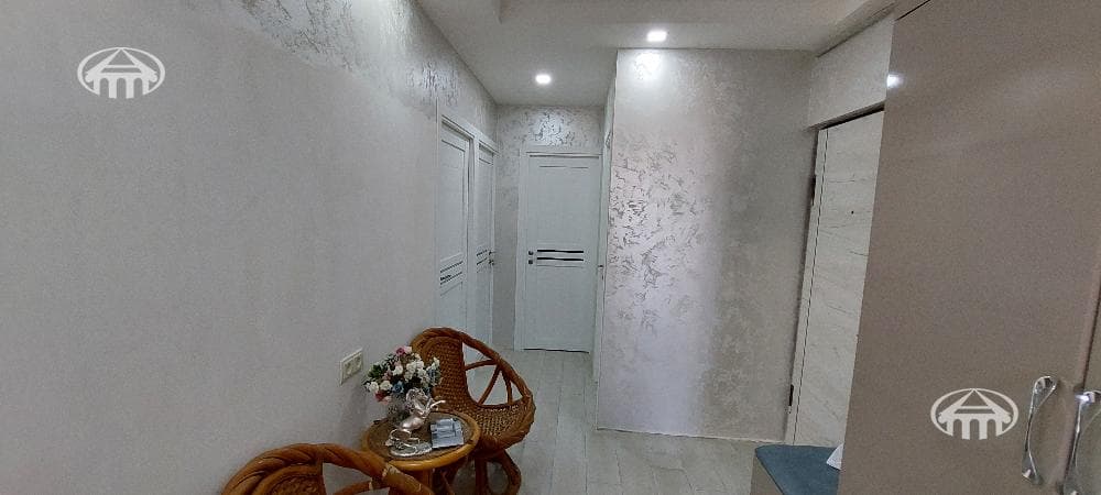 Apartment · 4 rooms · 94 m² · Avan