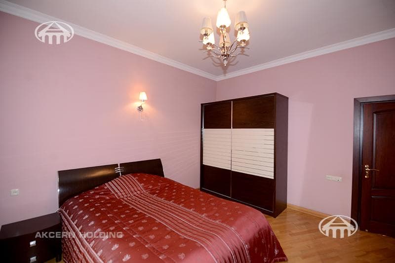 Особняк · 9 комн. · 650 м² · Аджапняк