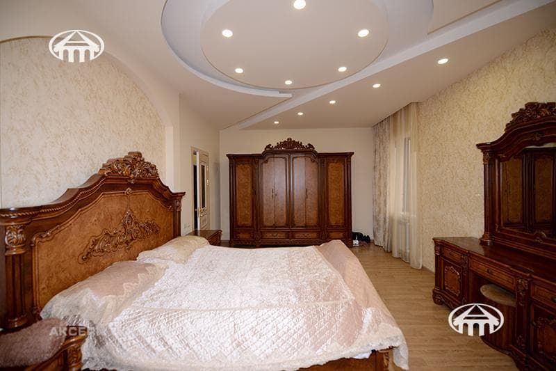 Առանձնատուն · 4 սեն. · 270 մ² · Ավան