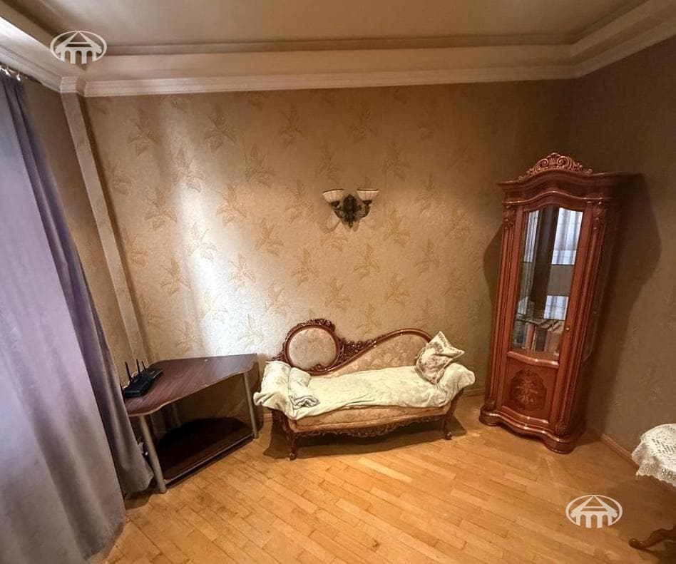 Квартира · 5 комн. · 210 м² · Кентрон