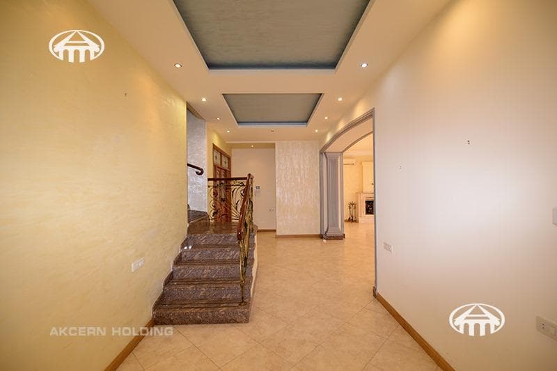 Особняк · 7 комн. · 243 м² · Кентрон