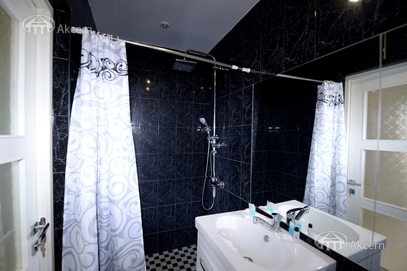 Apartment · 2 rooms · 68 m² · Kentron