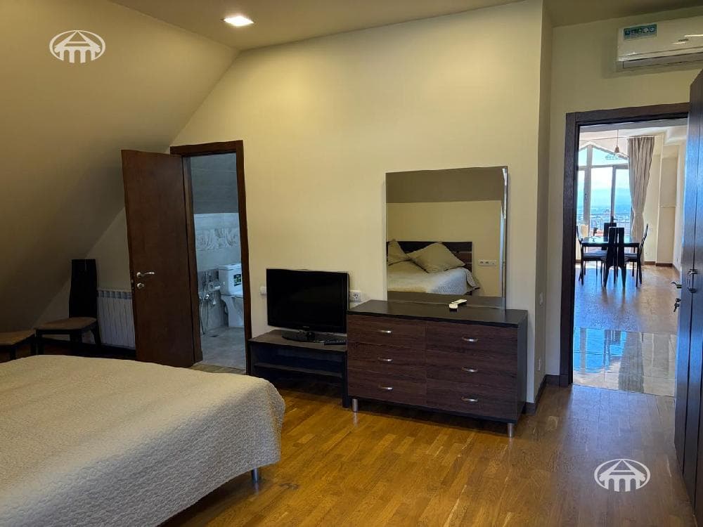 Apartment · 3 rooms · 120 m² · Kentron