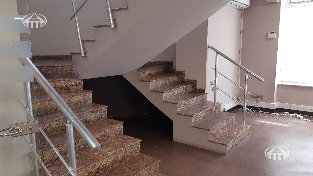 Office · 256.5 m² · Kentron