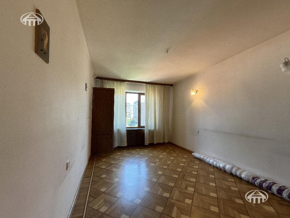 Квартира · 3 комн. · 96 м² · Арабкир