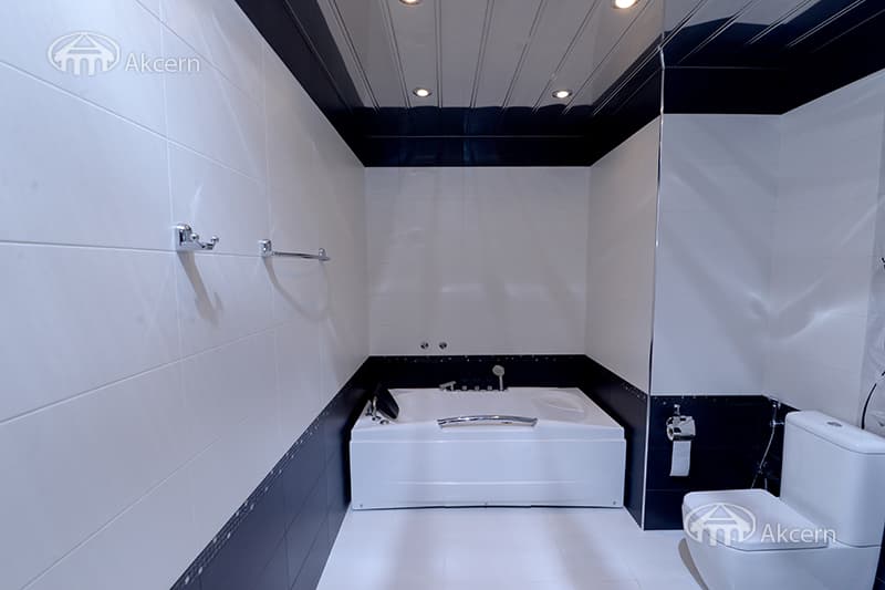 Apartment · 4 rooms · 192 m² · Kentron