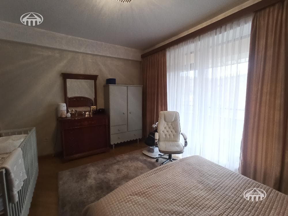 Квартира · 4 комн. · 171 м² · Арабкир