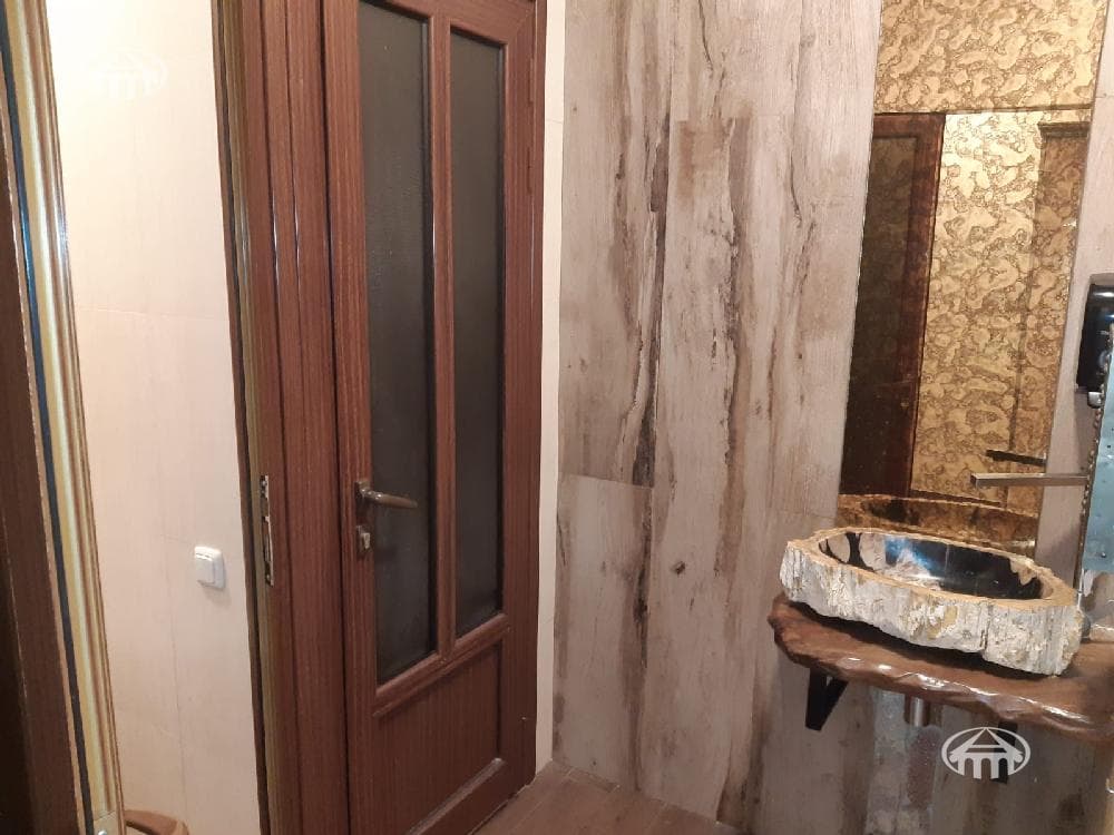 Ռեստորան · 688 մ² · Արաբկիր