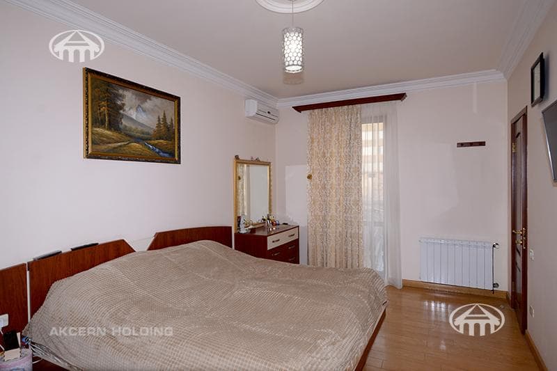 Дом · 5 комн. · 290 м² · Арабкир