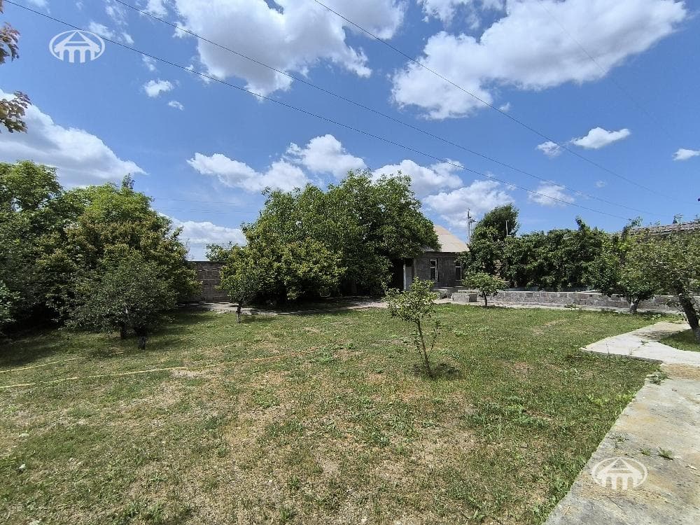 Հողատարածք · 1050 մ² · Ձորաղբյուր