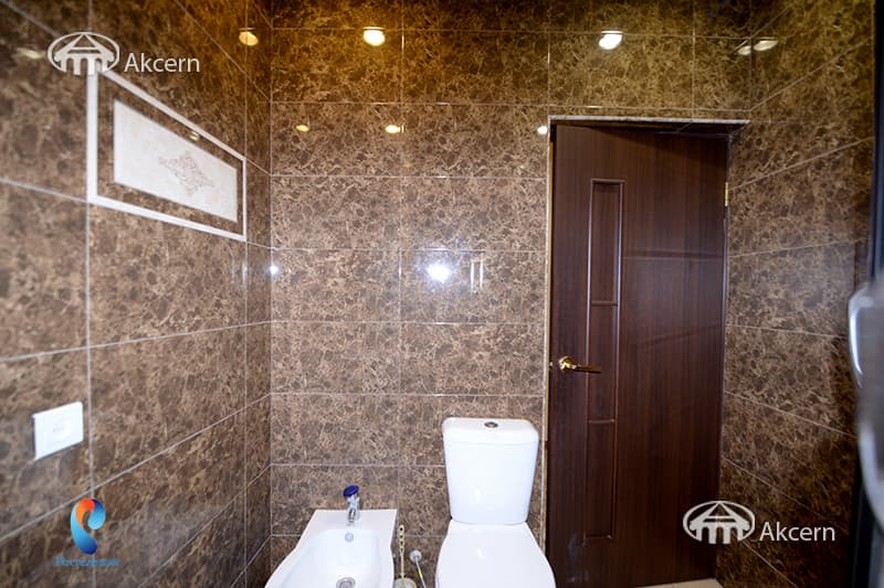 Дом · 6 комн. · 208 м² · Кентрон
