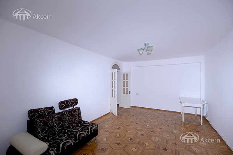 Office · 79 m² · Kentron