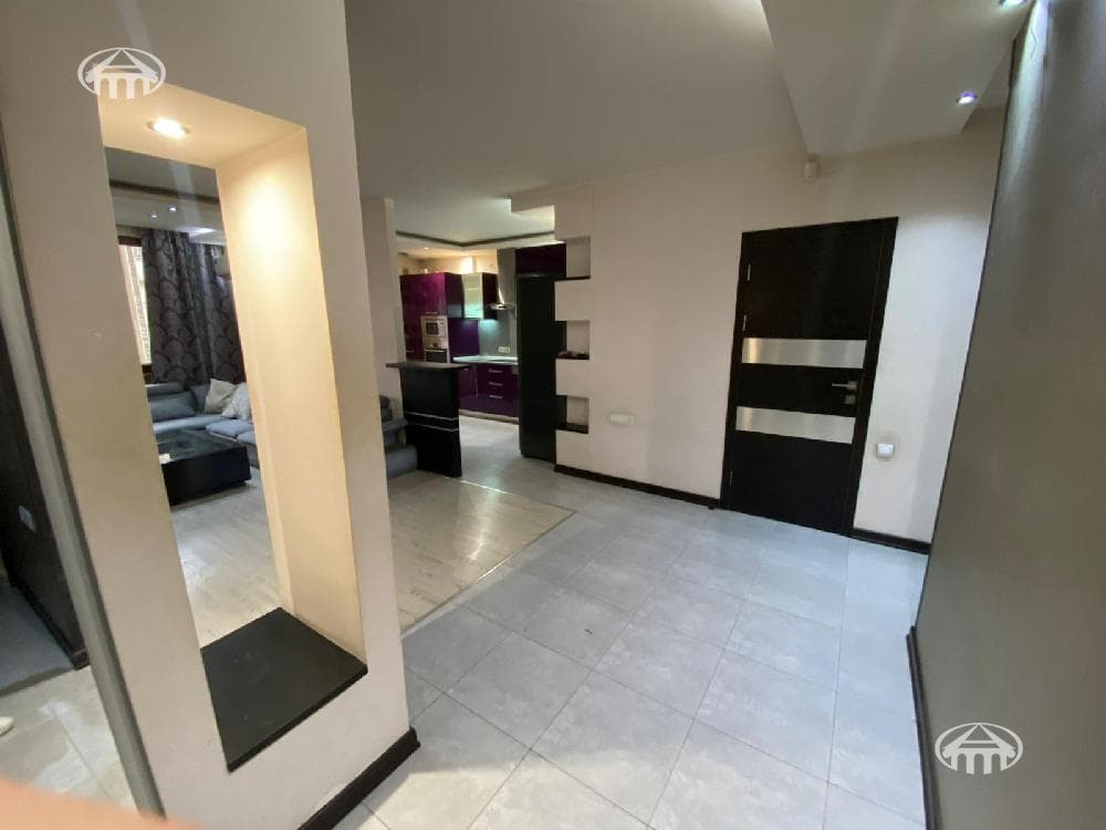 Квартира · 3 комн. · 88 м² · Кентрон