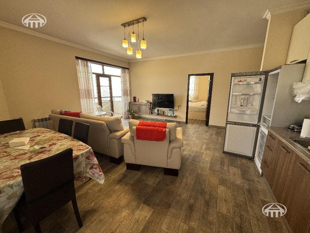 Квартира · 4 комн. · 91 м² · Кентрон