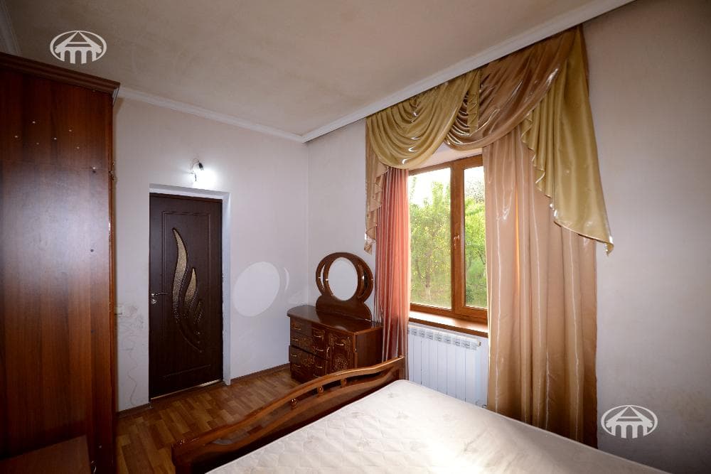 Особняк · 5 комн. · 242 м² · Давташен