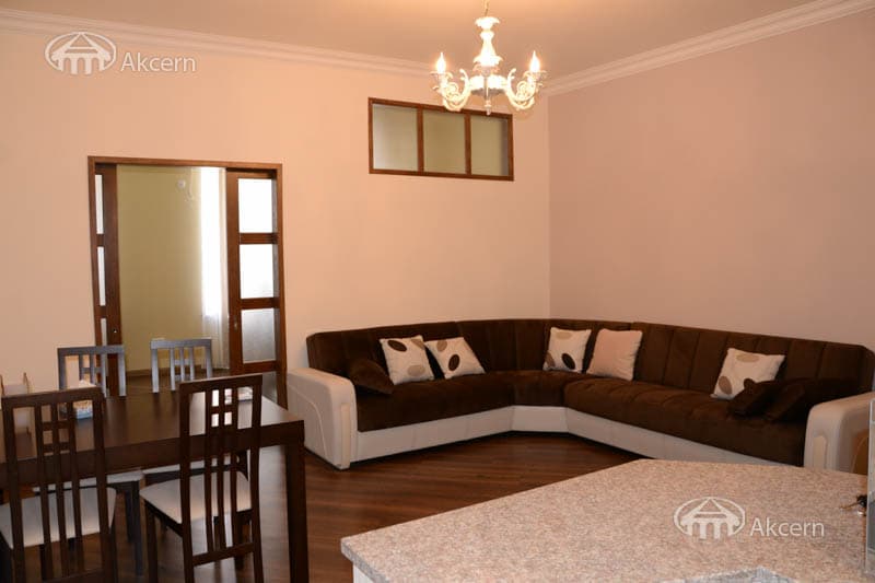 Բնակարան · 2 սեն. · 51 մ² · Կենտրոն