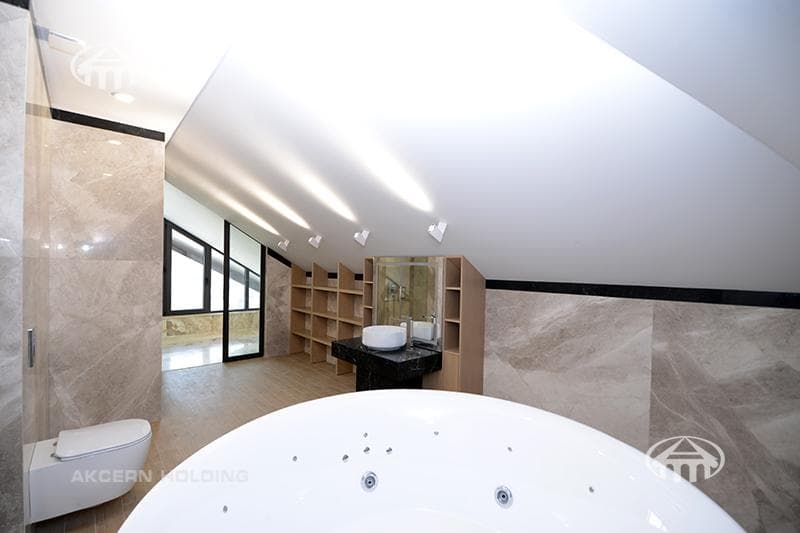 Mansion · 6 rooms · 1,022 m² · Kentron