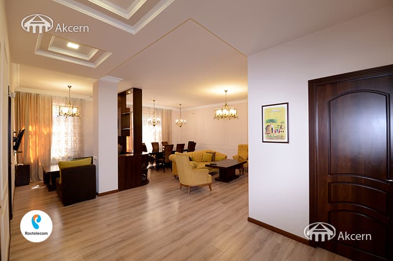 Дом · 4 комн. · 340 м² · Кентрон